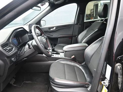 Used 2025 Ford Escape ST-Line AWD/4WD image 12