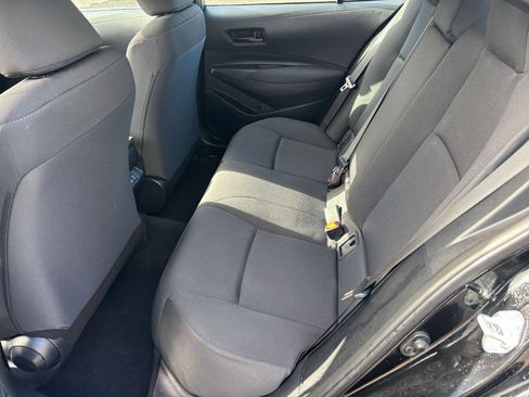 Used 2025 Toyota Corolla LE image 22