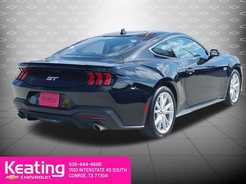 Used 2025 Ford Mustang GT Premium RWD image 6