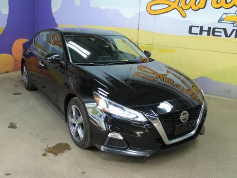 Used 2021 Nissan Altima 2.5 S AWD/4WD image 2
