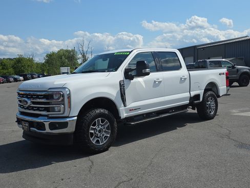 Used 2024 Ford F350 Lariat w/ Camper Package image 8