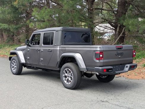 New 2026 Jeep Gladiator Sport image 7