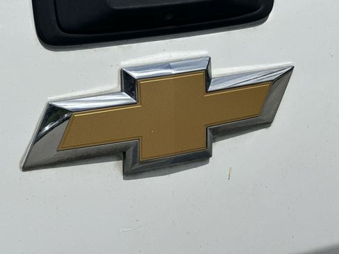 Used 2016 Chevrolet Colorado LT w/ LT Convenience Package RWD image 10