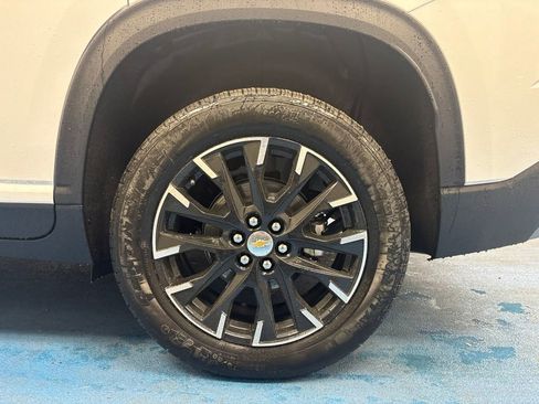 New 2026 Chevrolet Traverse LT FWD image 18