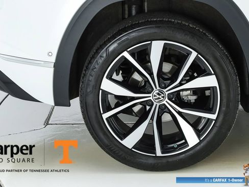 Used 2025 Volkswagen Atlas Cross Sport SEL Premium R-Line AWD/4WD image 52