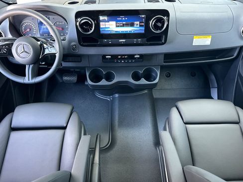 New 2026 Mercedes-Benz Sprinter 2500 image 12