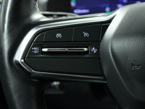 Used 2024 Chevrolet Equinox EV LT FWD image 20
