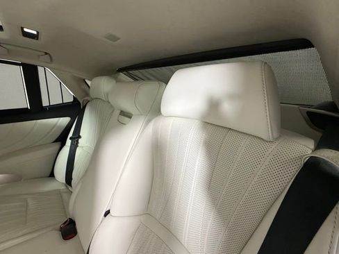 Used 2022 Lexus LS 500 w/ Luxury Package image 32