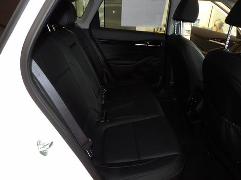 Used 2024 Kia Seltos EX AWD/4WD image 18
