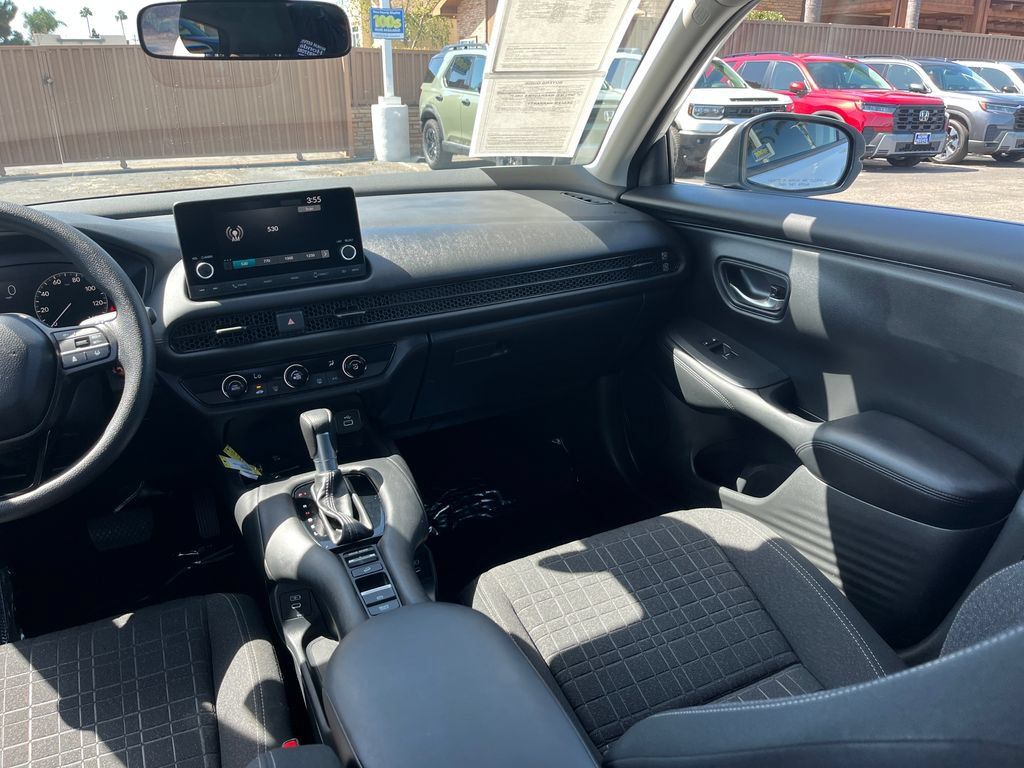 Certified 2024 Honda HR-V LX image 36