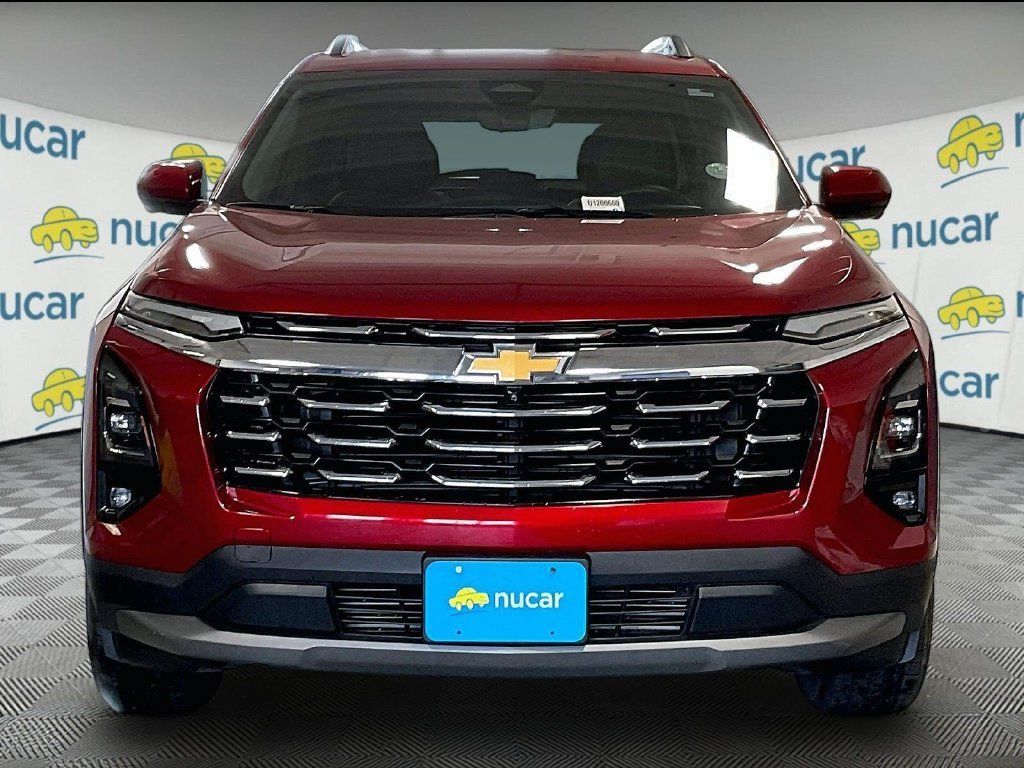 Used 2025 Chevrolet Equinox LT w/ Convenience Package II AWD/4WD image 2