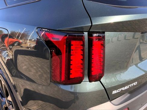 Used 2023 Kia Sorento X-Line EX image 23