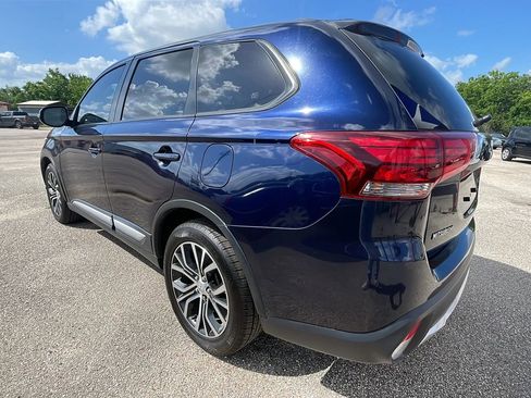 Used 2018 Mitsubishi Outlander LE FWD image 3