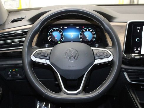 Used 2024 Volkswagen Atlas SE image 22