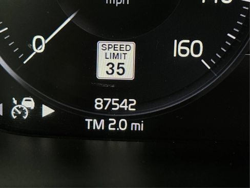 Used 2022 Volvo XC40 T5 R-Design w/ Advanced Package AWD/4WD image 47