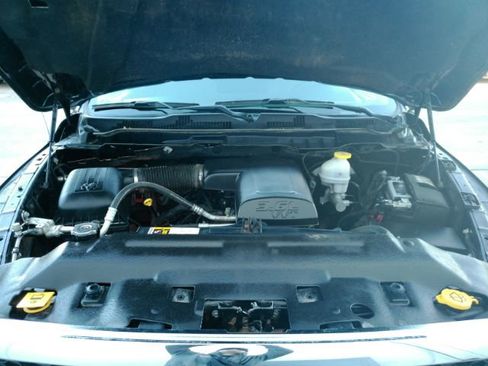 Used 2024 RAM 1500 Classic SLT image 40