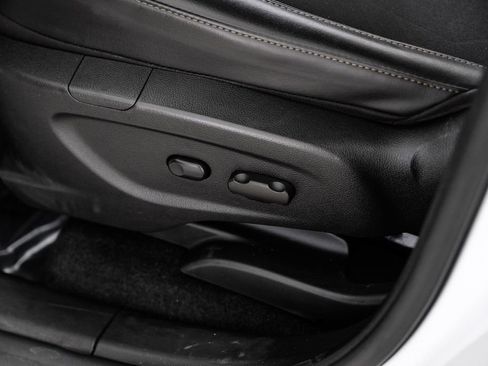 Used 2022 Chevrolet Trax LT w/ Driver Confidence Package image 29