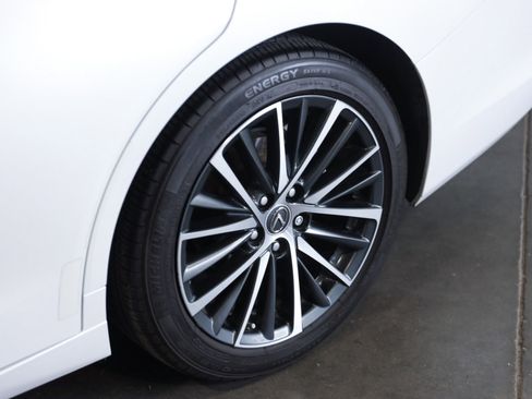 Used 2024 Lexus ES 300h w/ Premium Package image 23