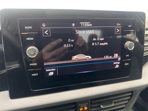 Used 2025 Volkswagen Jetta SE w/ Sunroof Package image 64