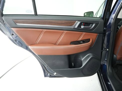 Used 2018 Subaru Outback 2.5i Touring image 40