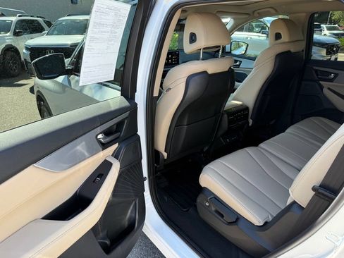 Certified 2026 Acura MDX SH-AWD image 15