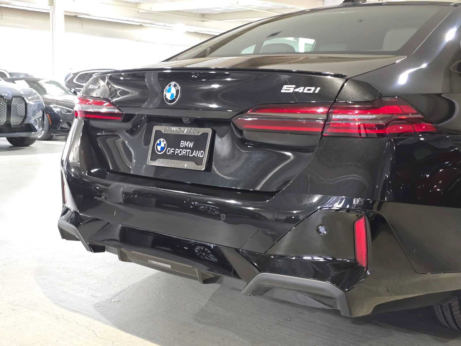 Used 2026 BMW 540i xDrive AWD/4WD image 13
