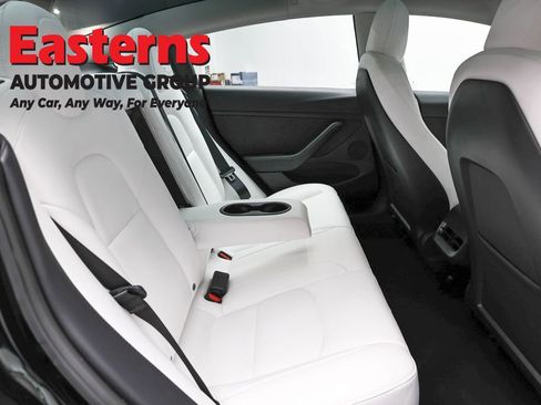 Used 2023 Tesla Model 3 Standard Range image 18