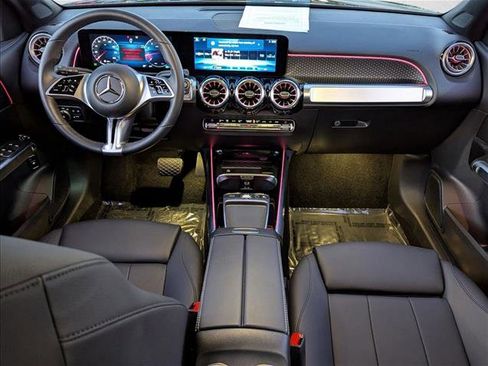 Certified 2025 Mercedes-Benz GLB 250 image 17