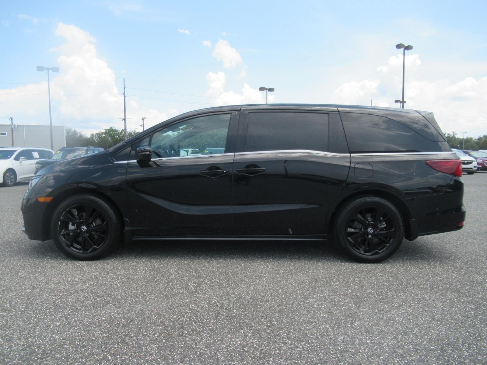 Used 2024 Honda Odyssey Sport image 4