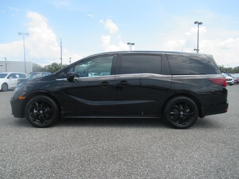 Used 2024 Honda Odyssey Sport image 4