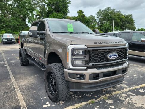 Used 2023 Ford F250 Lariat w/ Lariat Ultimate Package AWD/4WD image 6