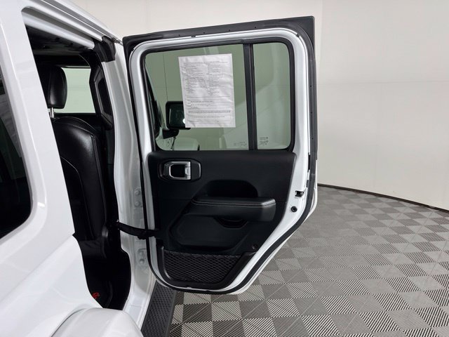 Used 2022 Jeep Wrangler Unlimited Sahara w/ Cold Weather Group AWD/4WD image 44