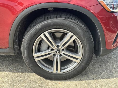 Used 2022 Mercedes-Benz GLC 300 image 4