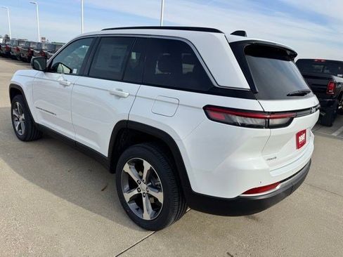 New 2026 Jeep Grand Cherokee Limited AWD/4WD image 5