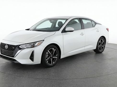 Used 2025 Nissan Sentra SV FWD image 3