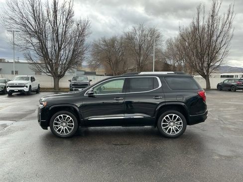 Used 2023 GMC Acadia Denali w/ Denali Technology Package image 7
