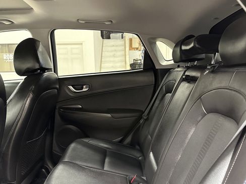 Used 2023 Hyundai Kona Limited image 19