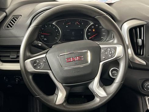 Used 2024 GMC Terrain SLE image 16