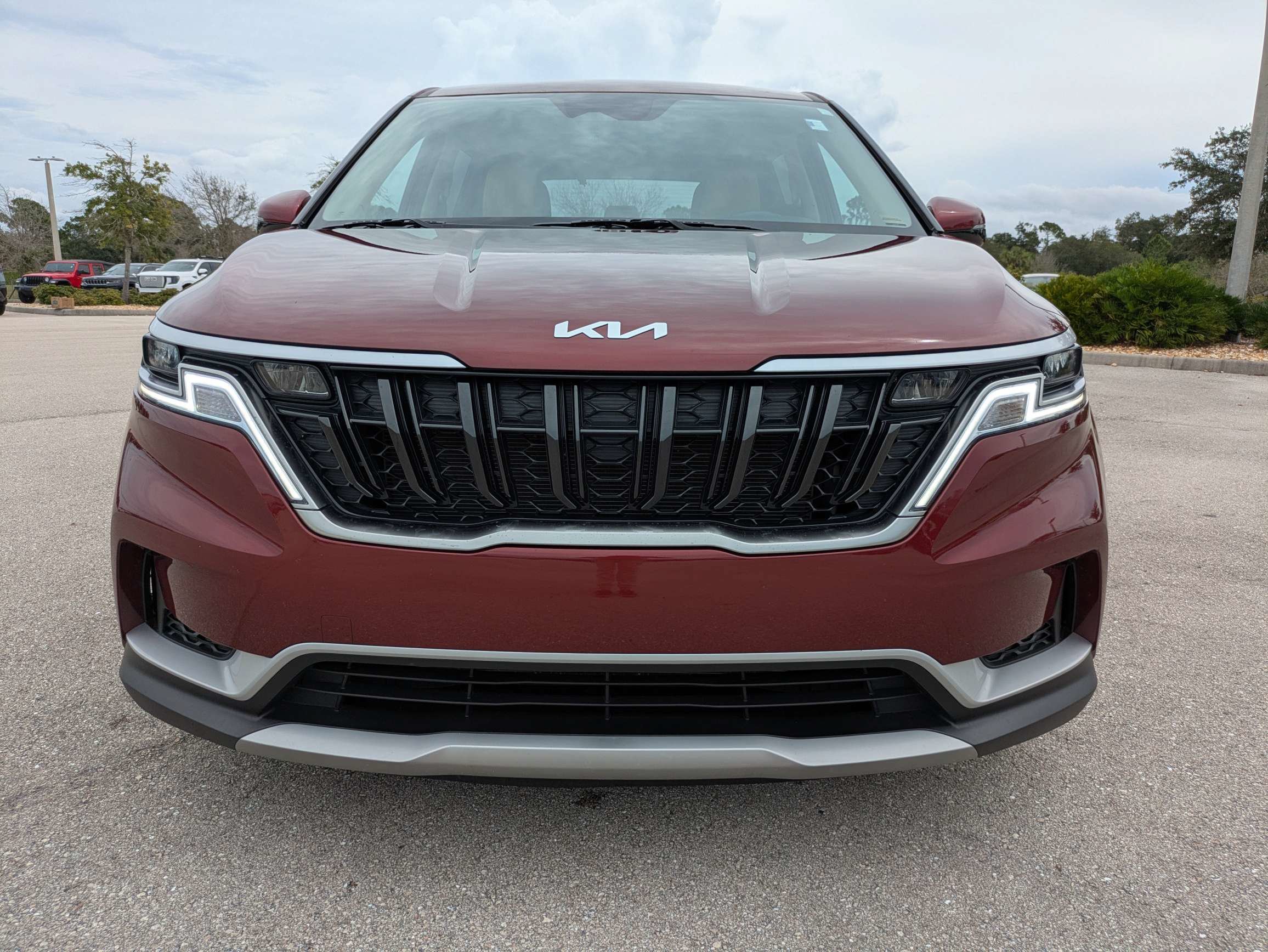 Certified 2024 Kia Carnival LX FWD image 9