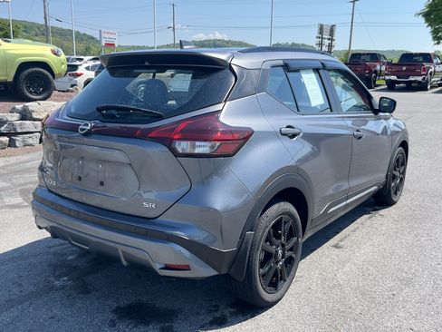 Used 2024 Nissan Kicks SR w/ SR Premium Package FWD image 7