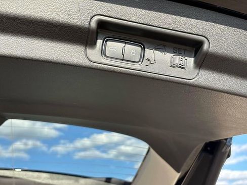 Used 2026 Ford Explorer Active w/ Active Comfort Package AWD/4WD image 14
