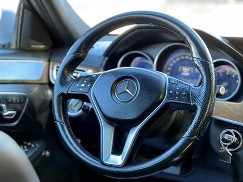 Used 2016 Mercedes-Benz E 350 4MATIC Sedan image 31