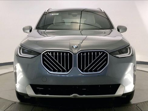 Certified 2025 BMW X3 xDrive30i w/ Convenience Package image 2