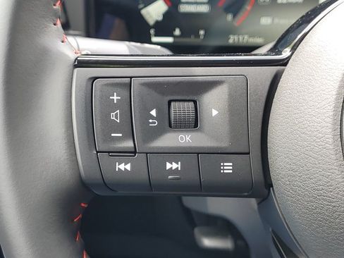 Certified 2026 Nissan Kicks SR FWD image 8