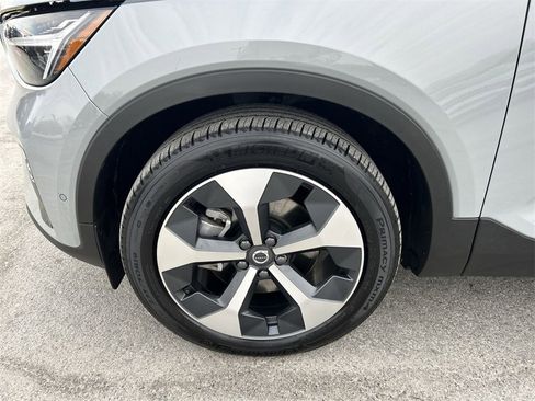 New 2026 Volvo XC40 B5 Plus w/ Protection Package Premier image 10