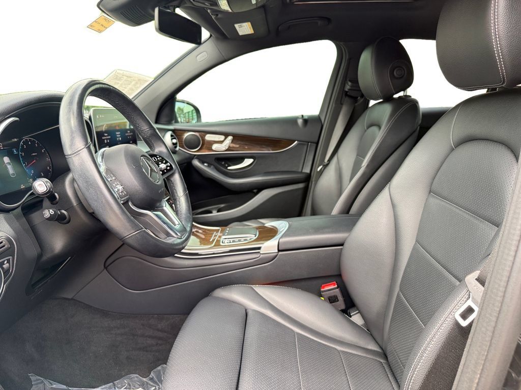 Used 2023 Mercedes-Benz GLC 300 4MATIC Coupe image 22