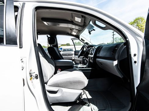 Used 2010 Toyota Tundra 2WD Double Cab image 34