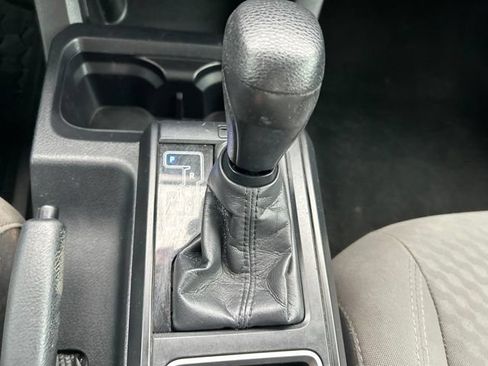 Used 2020 Toyota Tacoma SR w/ SR Convenience Package RWD image 30