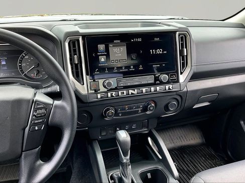 Used 2025 Nissan Frontier SV RWD image 6
