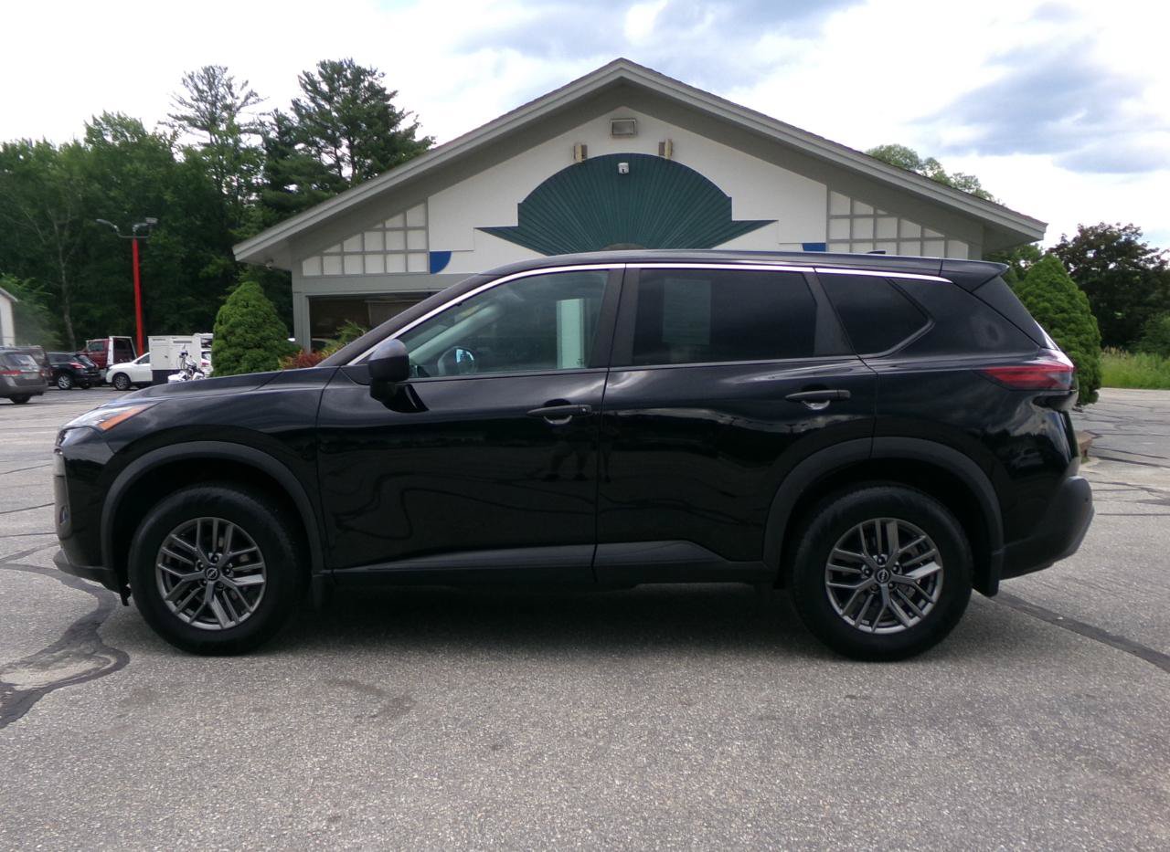 Used 2022 Nissan Rogue S AWD/4WD image 2
